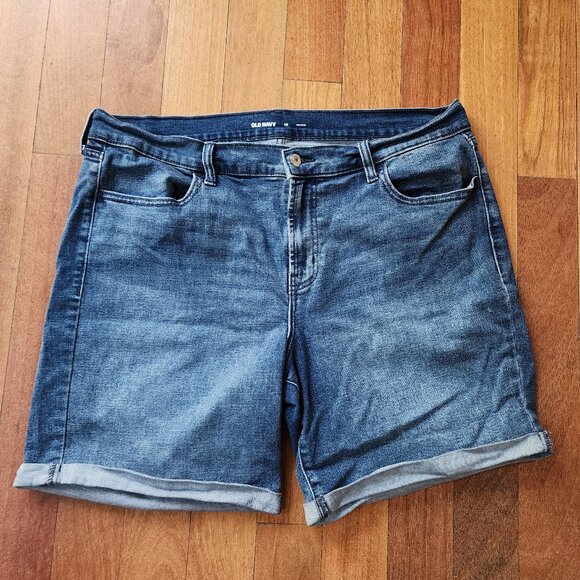 Old Navy Mid Rise Rolled Jean Shorts Size 14